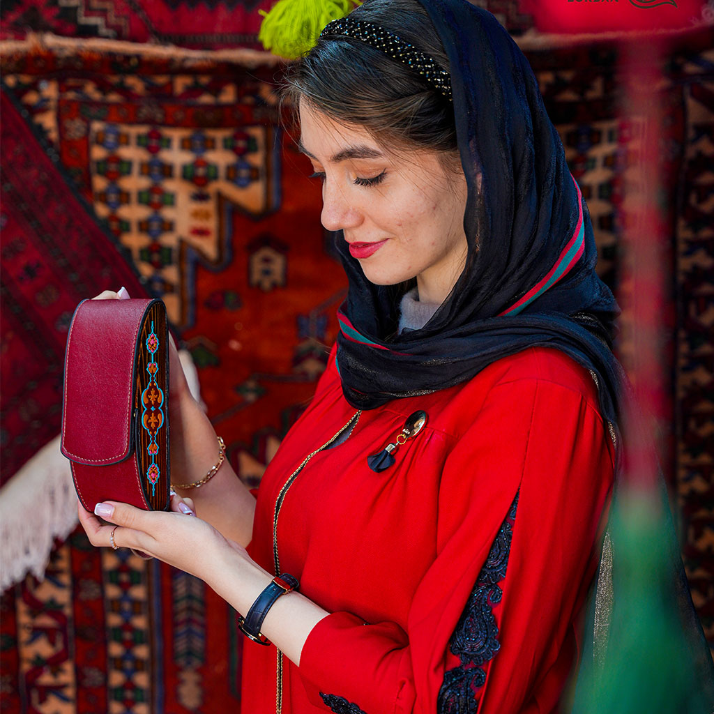 قاب-عینک-مجلسی