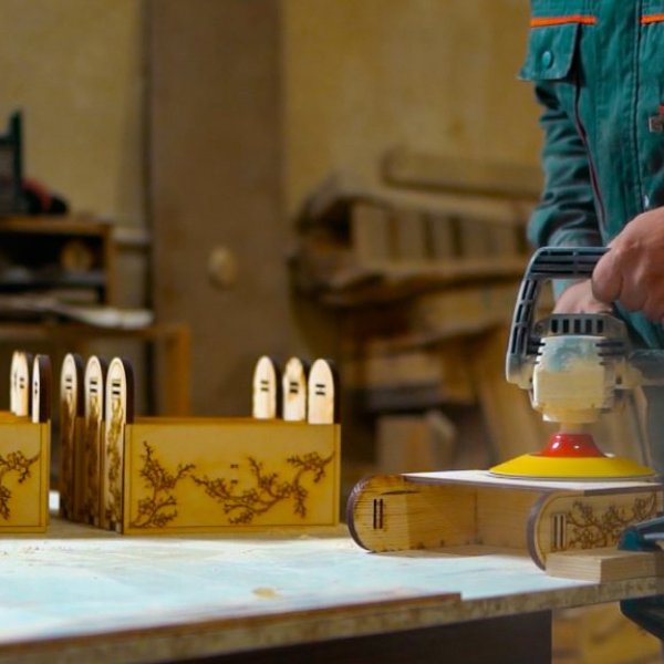 کیف چرم دوشی بهار قرمز