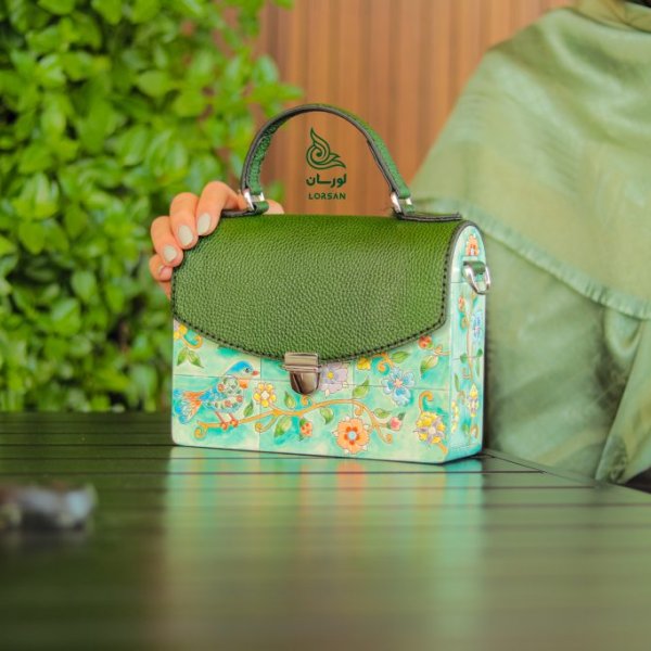 کیف چرم دوشی باغ بهشت