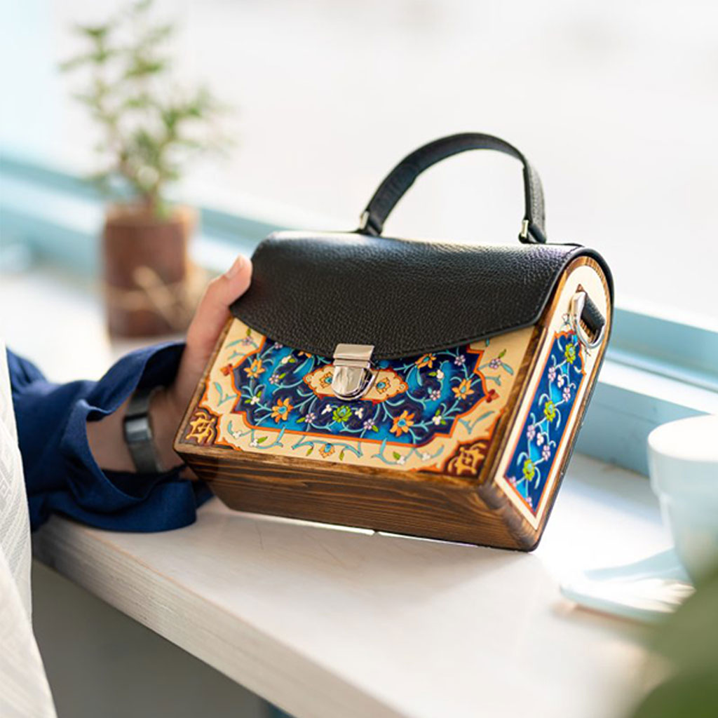 کیف-چرم-و-چوب-نگارگری-نورا