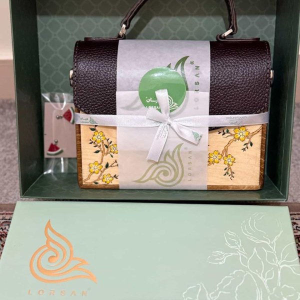 بسته بندی شیک لورسان